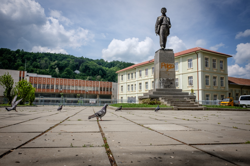 Mitko Palauzov monument