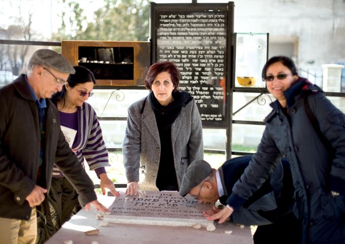 eliezer-papo-grave_0.jpg