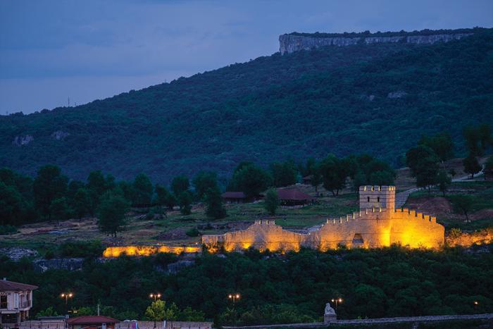 veliko tarnovo fortress.jpg