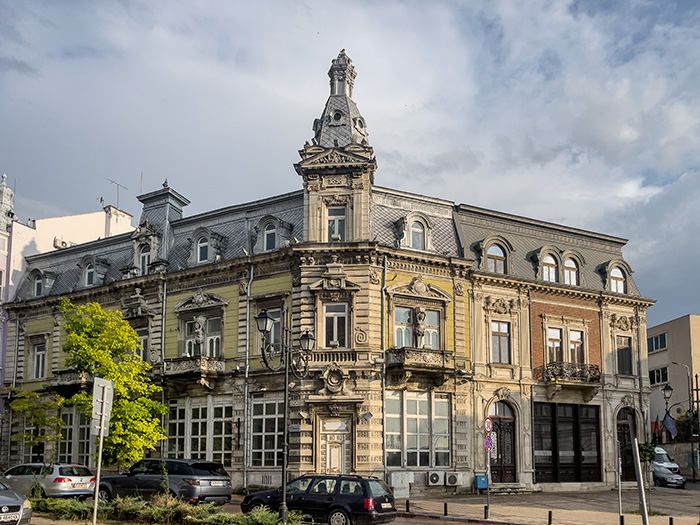 fin de siecle architecture bulgaria.jpg