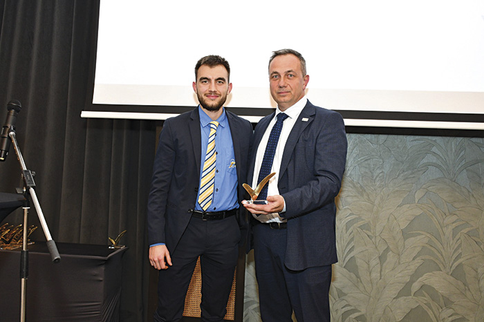 Top rent a car award True Leaders.jpg 