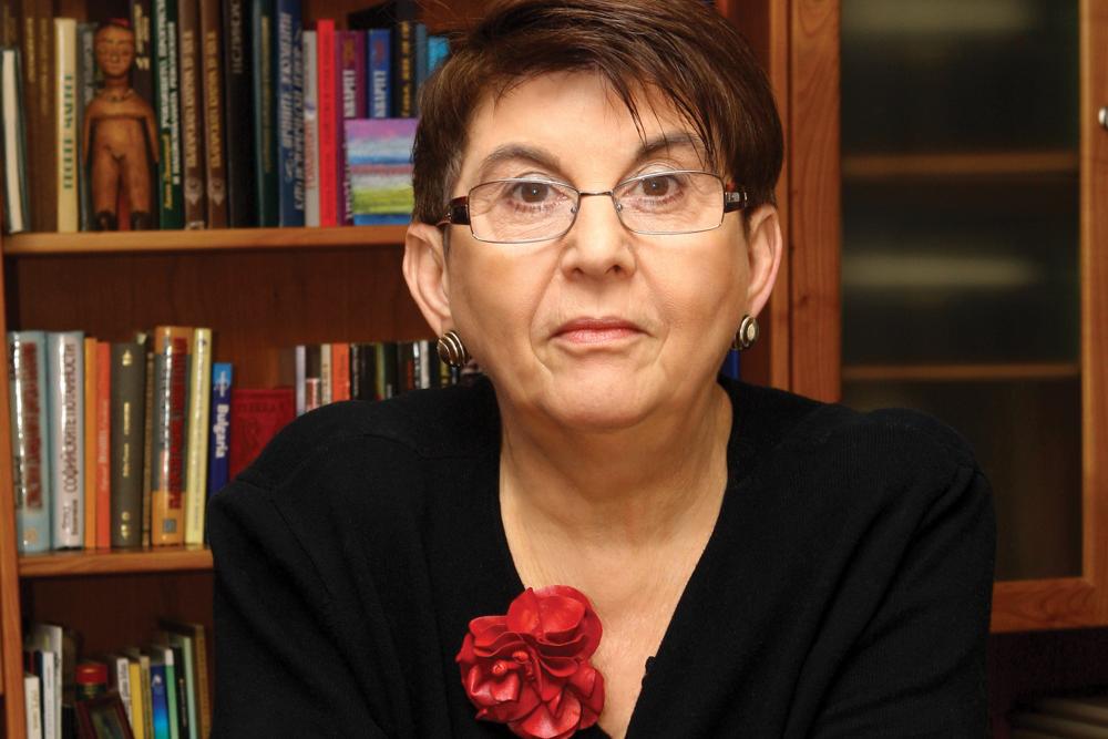 Professor Juliana Roth.jpg 