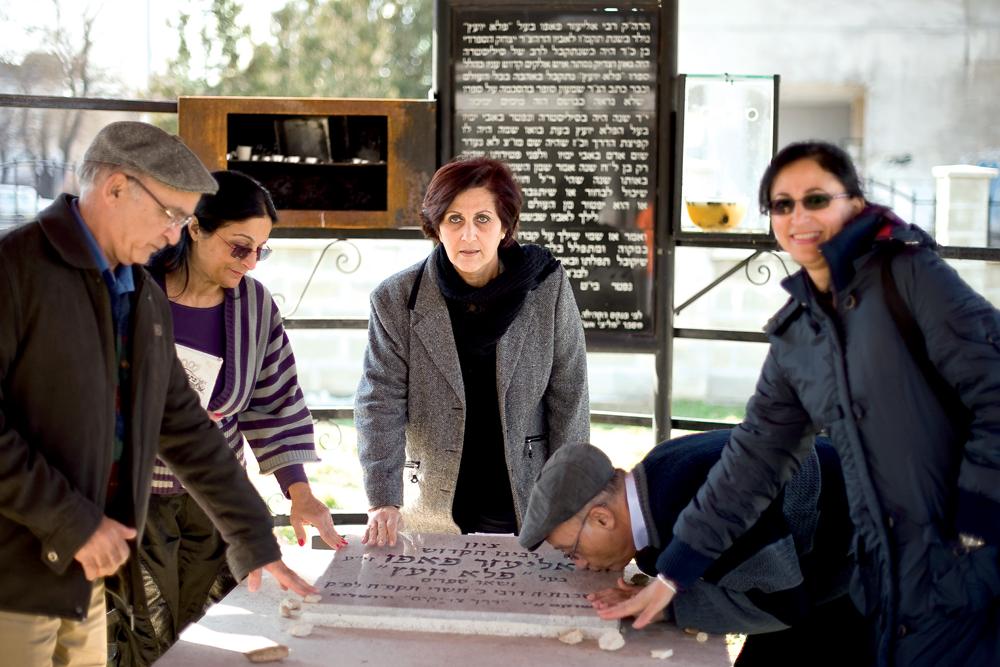eliezer-papo-grave_0.jpg