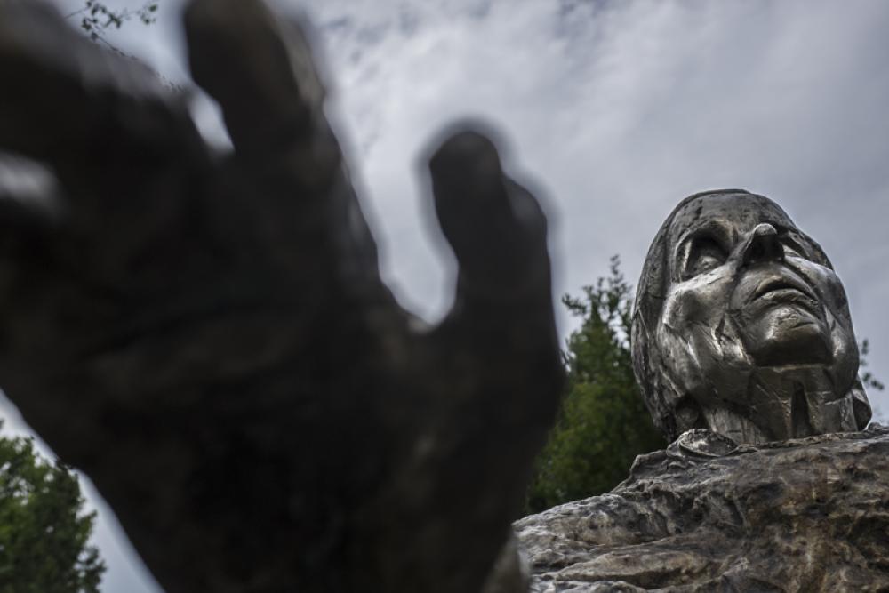 statue of vanga.jpg