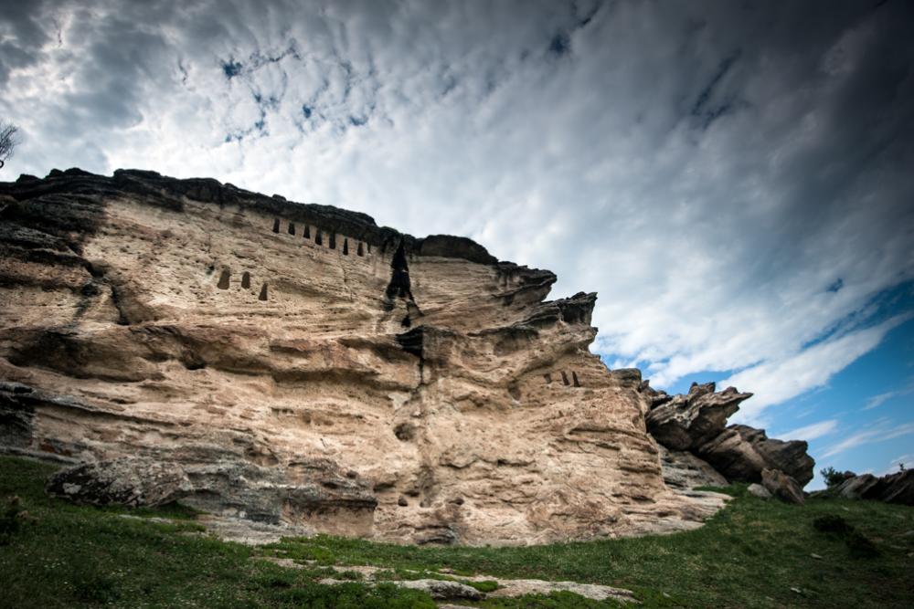 Rock niches near Zhenda village