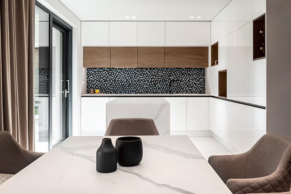 Studio One dining area kitchen.jpg 