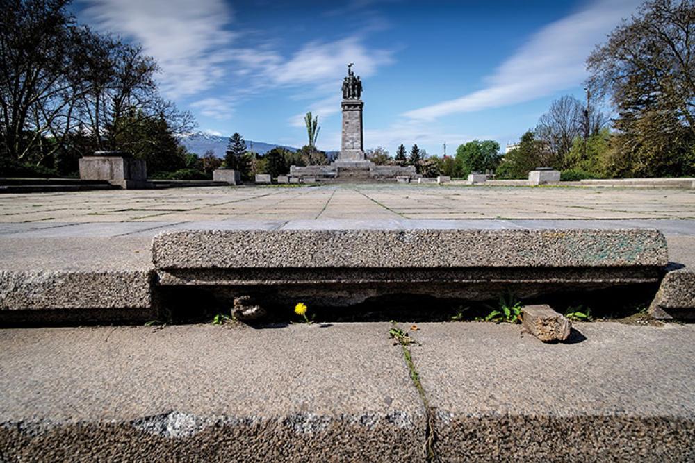 Soviet army monument sofia.jpg