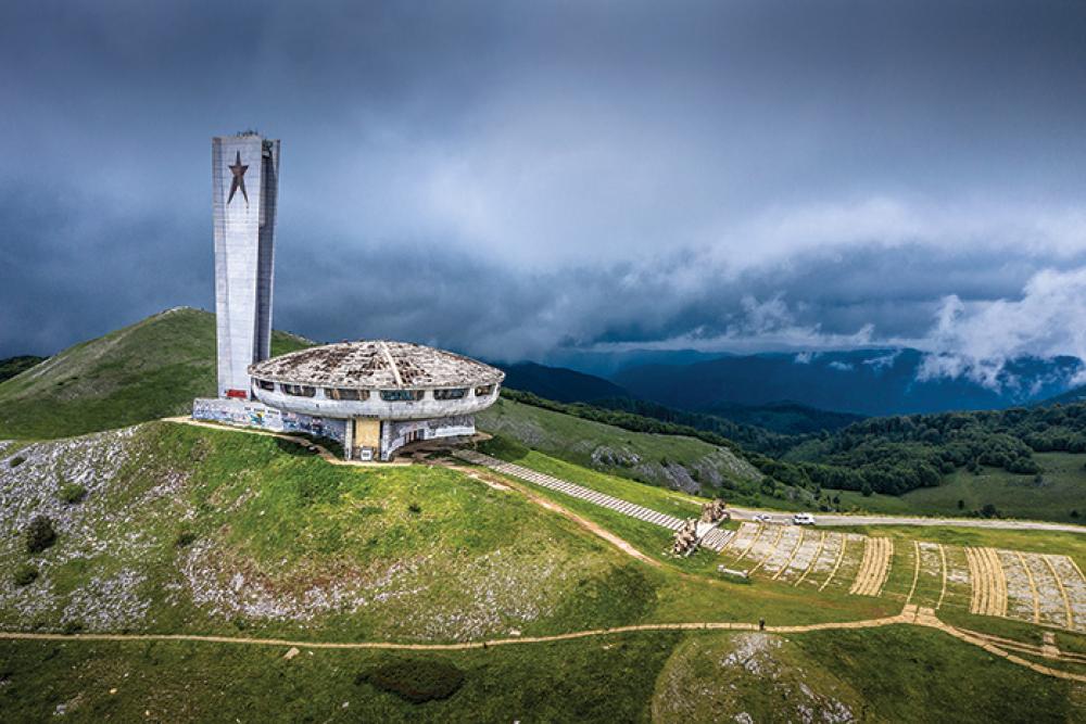 buzludzha.jpg 