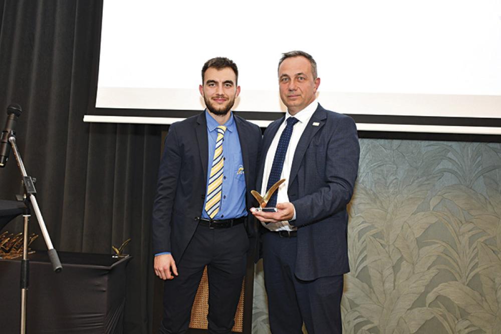 Top rent a car award True Leaders.jpg 