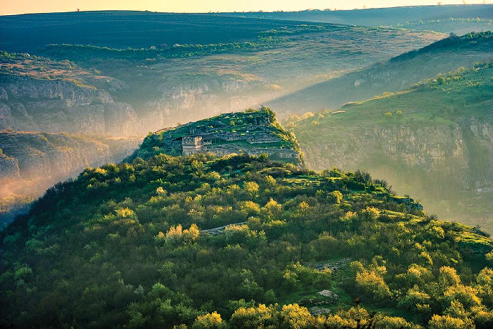 cherven fortress.jpg 