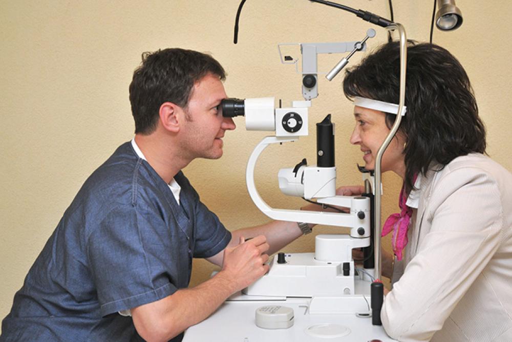 Den Eye Clinic.jpg