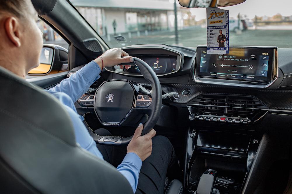 Top-Rent-A-Car-03.jpg