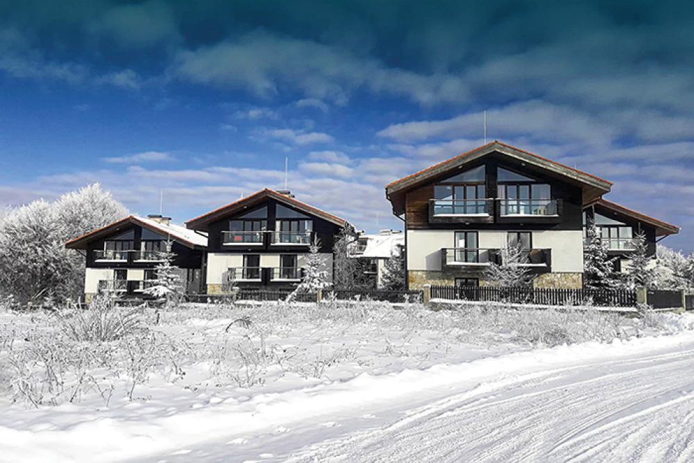 Chamkoria_Chalets_Winter_faded.jpg 