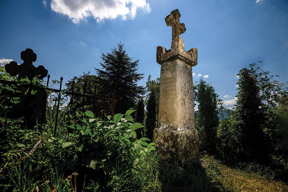 Titanic monument Bulgaria.jpg 