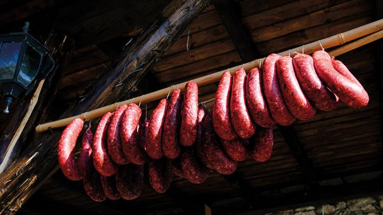 Bulgarian traditional sausage.jpg 